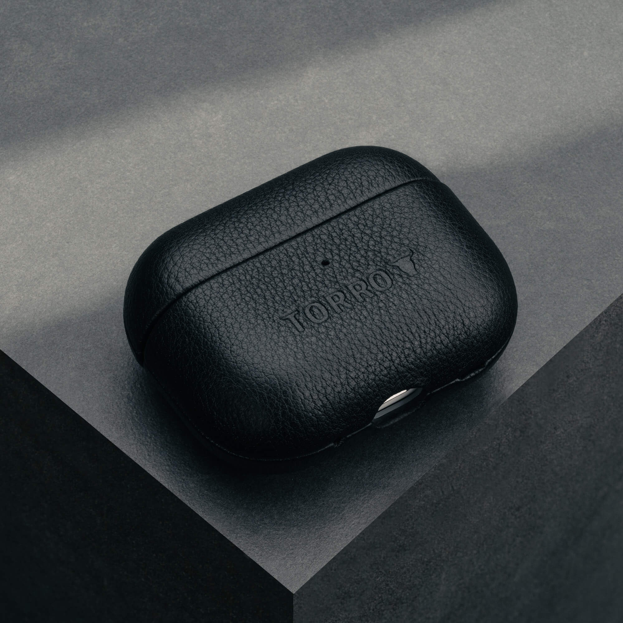 Apple AirPods Pro Leather Case (1st & 2nd Generation) - Image 4