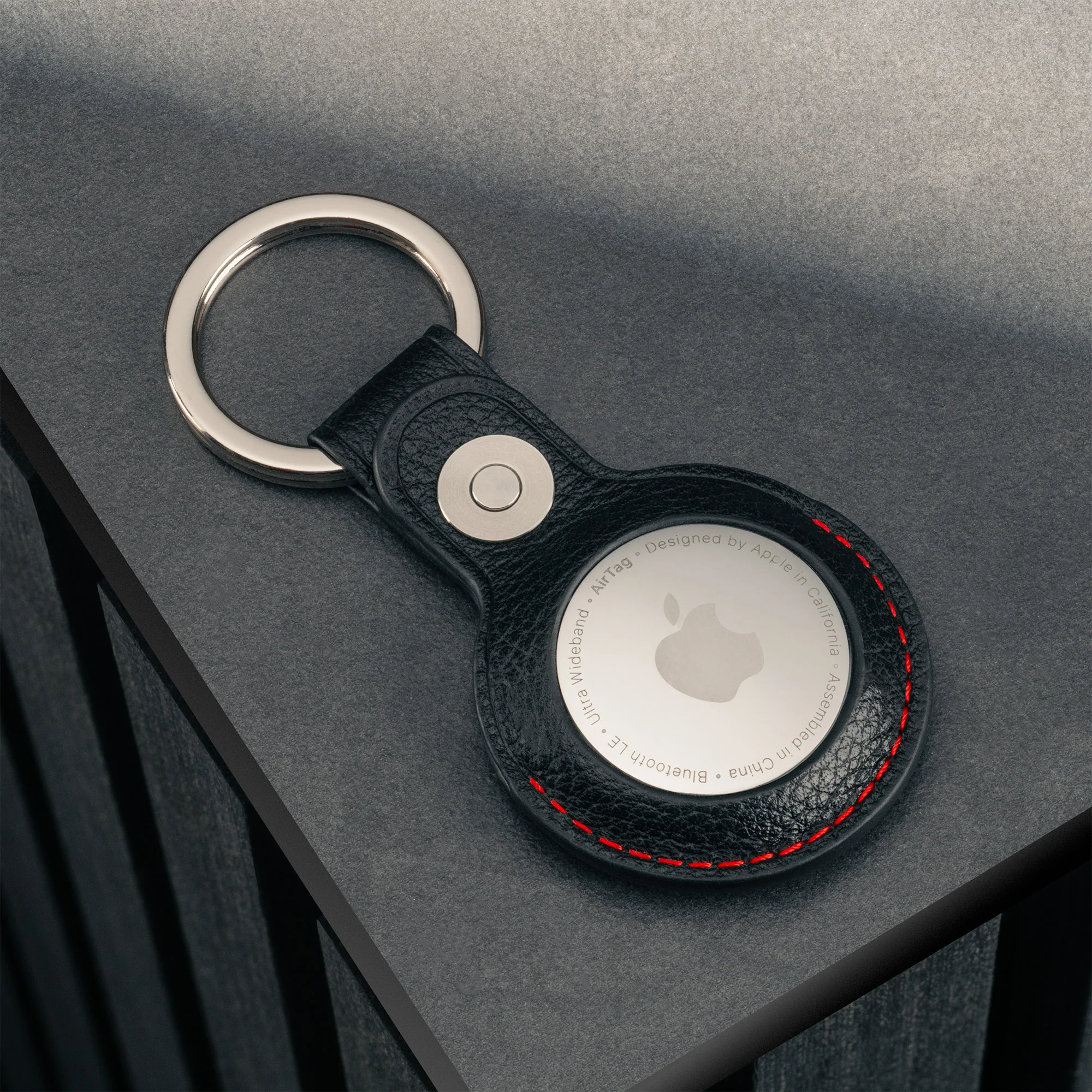 Leather AirTag Keyring - Image 8