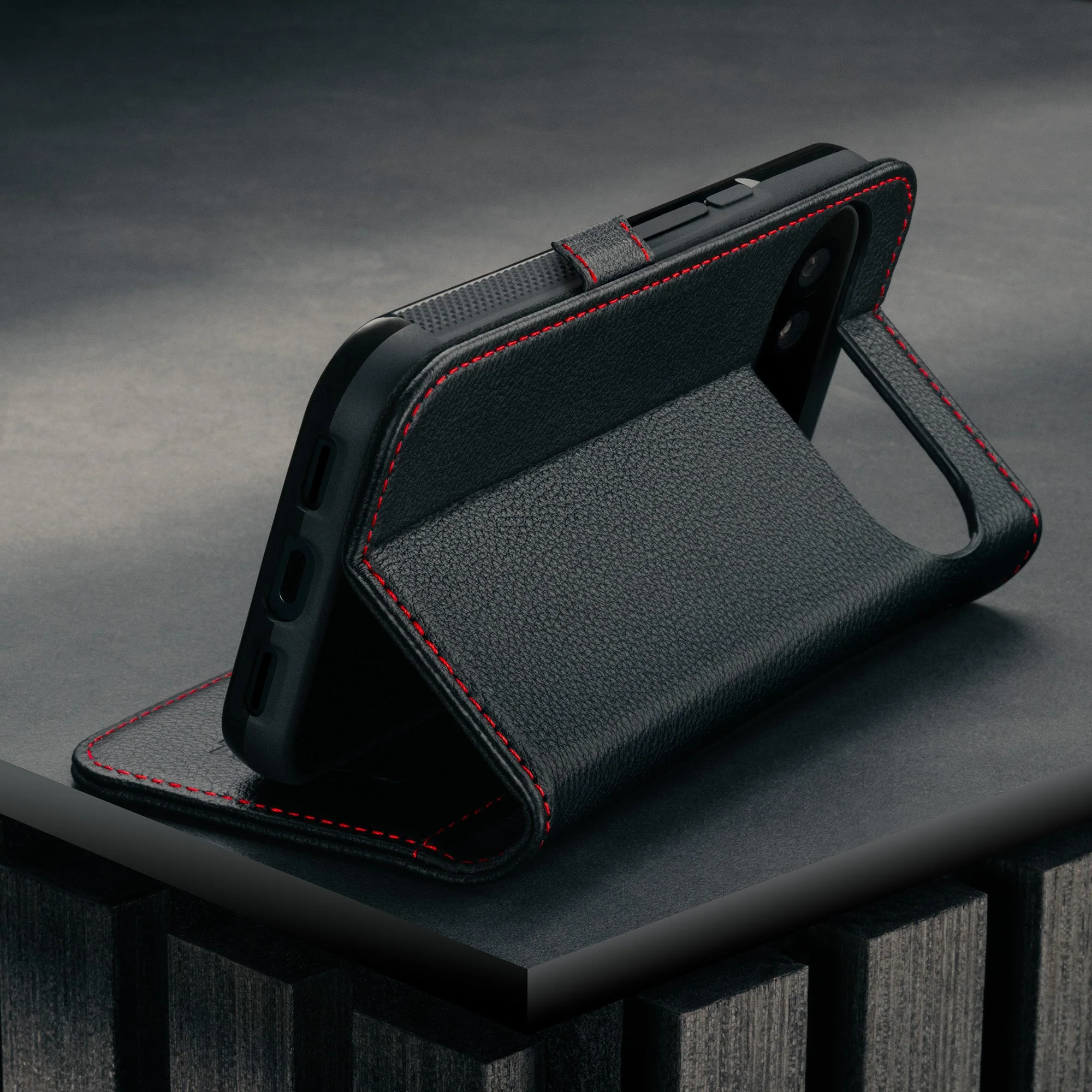 Google Pixel 10 Pro XL Leather Wallet Case - Image 3