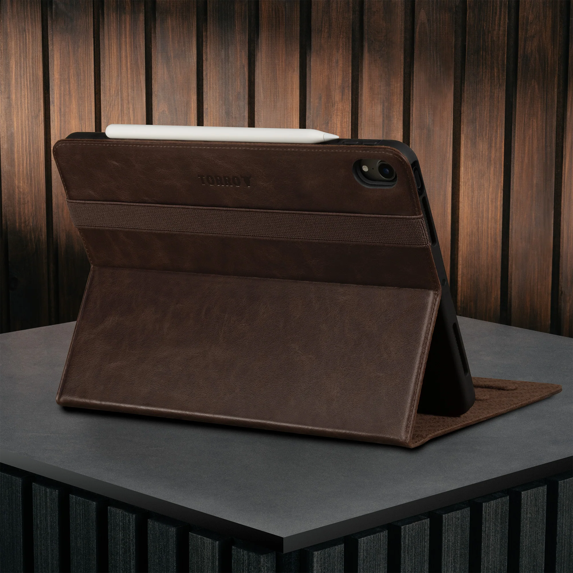 Apple iPad Air 11-inch Leather Case (M4 / M3 / M2) - Image 13