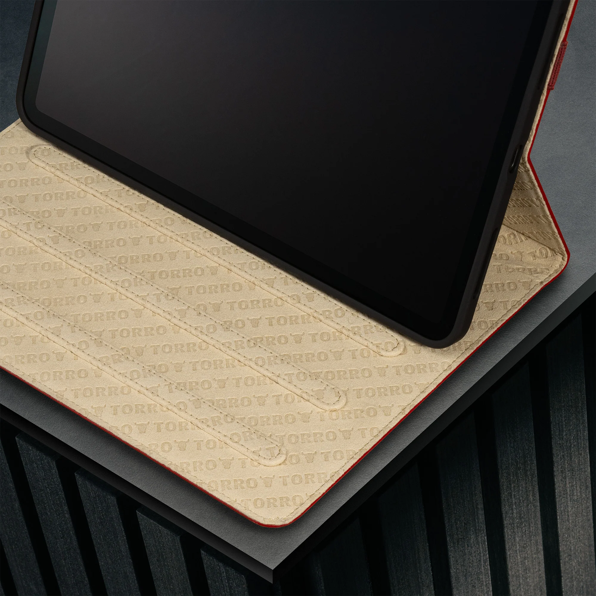 Apple iPad Air 11-inch Leather Case (M4 / M3 / M2) - Image 19