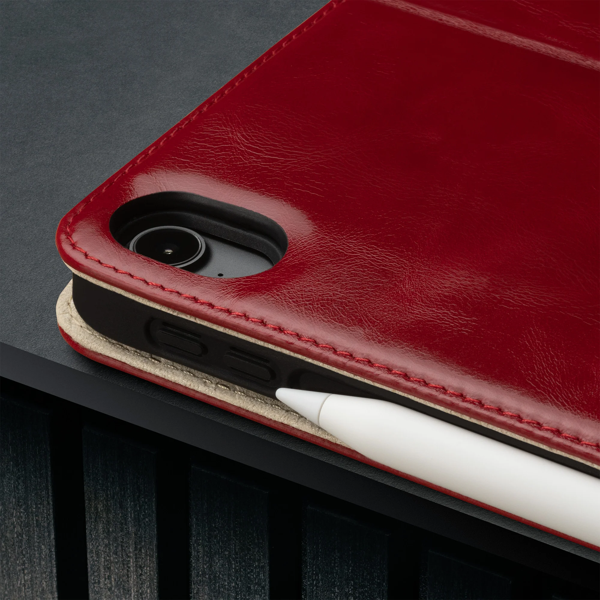 Apple iPad Air 11-inch Leather Case (M4 / M3 / M2) - Image 21