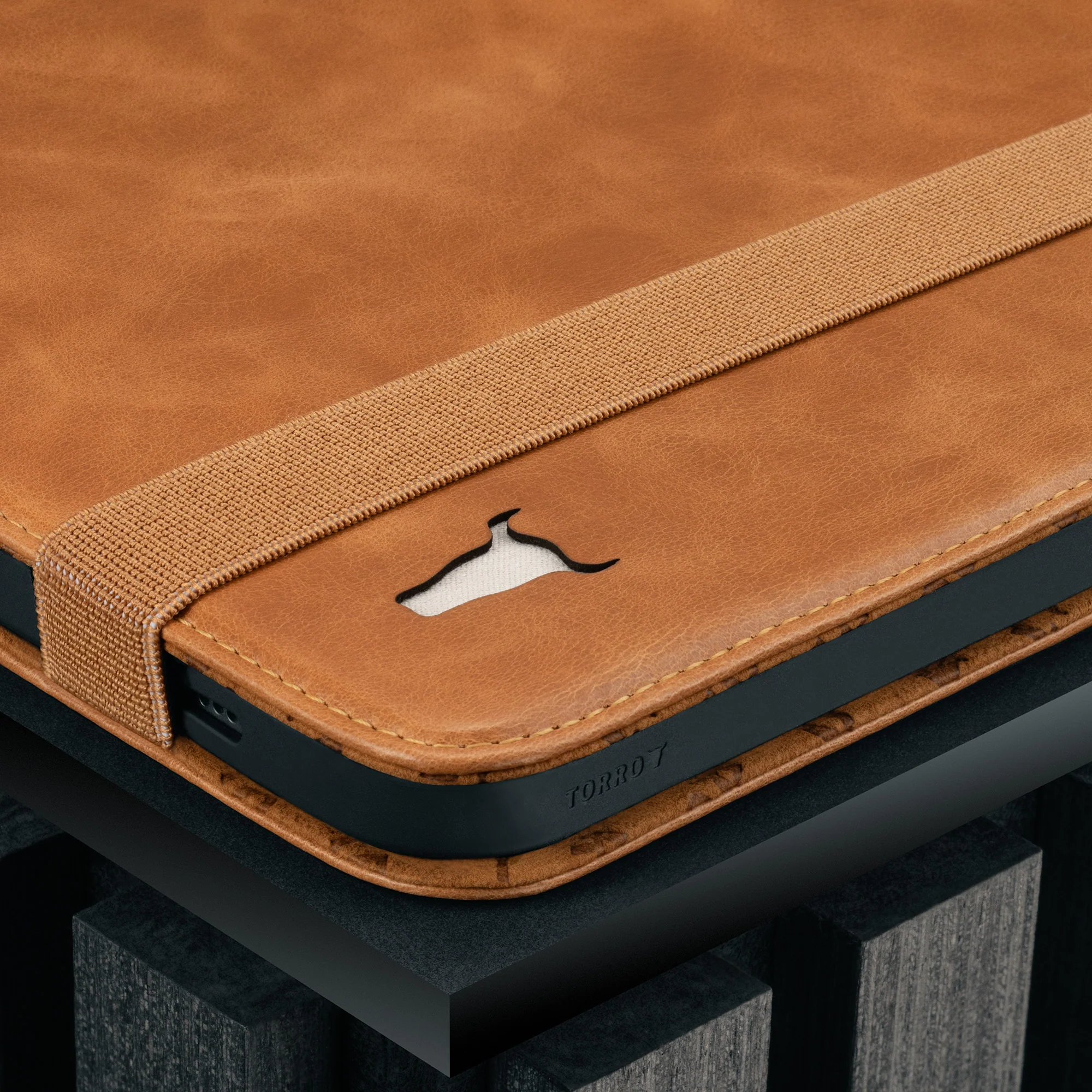 Apple iPad 11th Gen A16 / 10th Gen Leather Case - Image 12