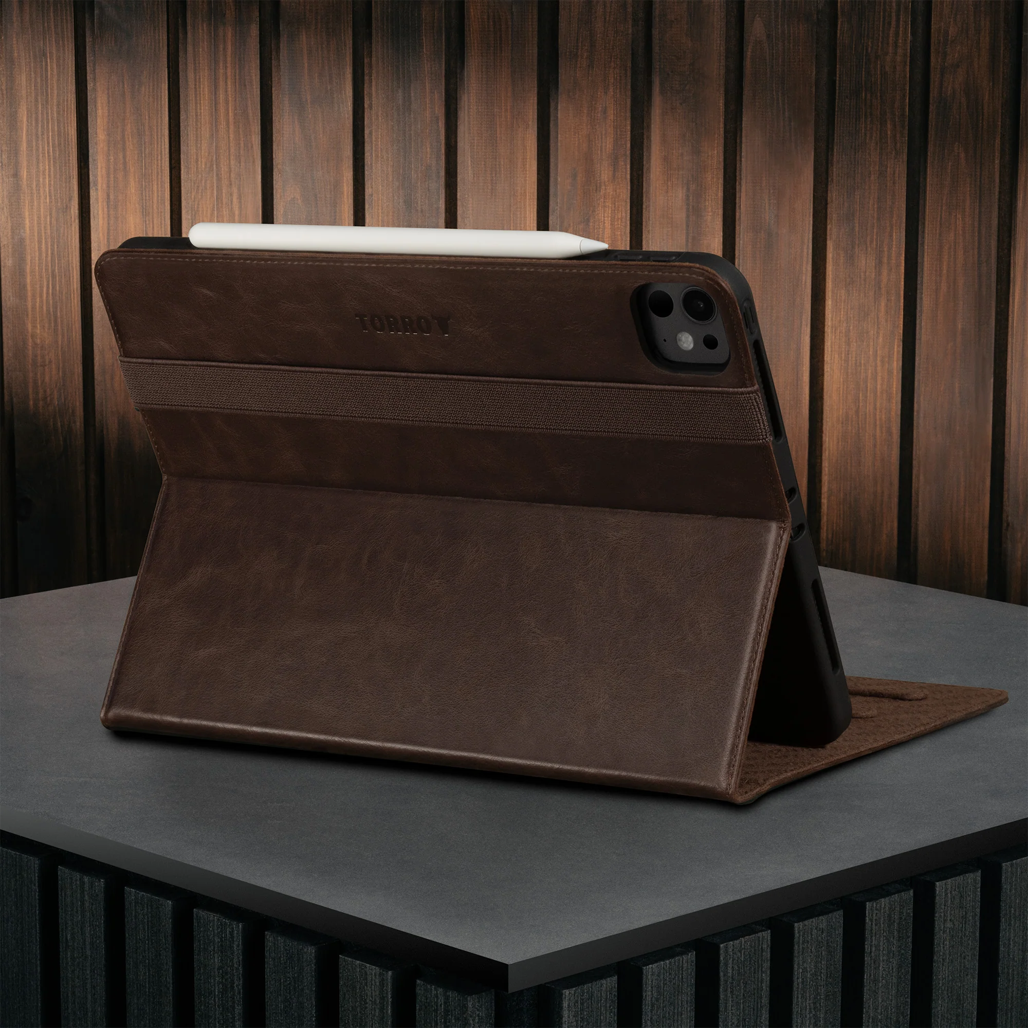 Apple iPad Pro 11-inch Leather Case (M5 2025 & M4 2024) - Image 10
