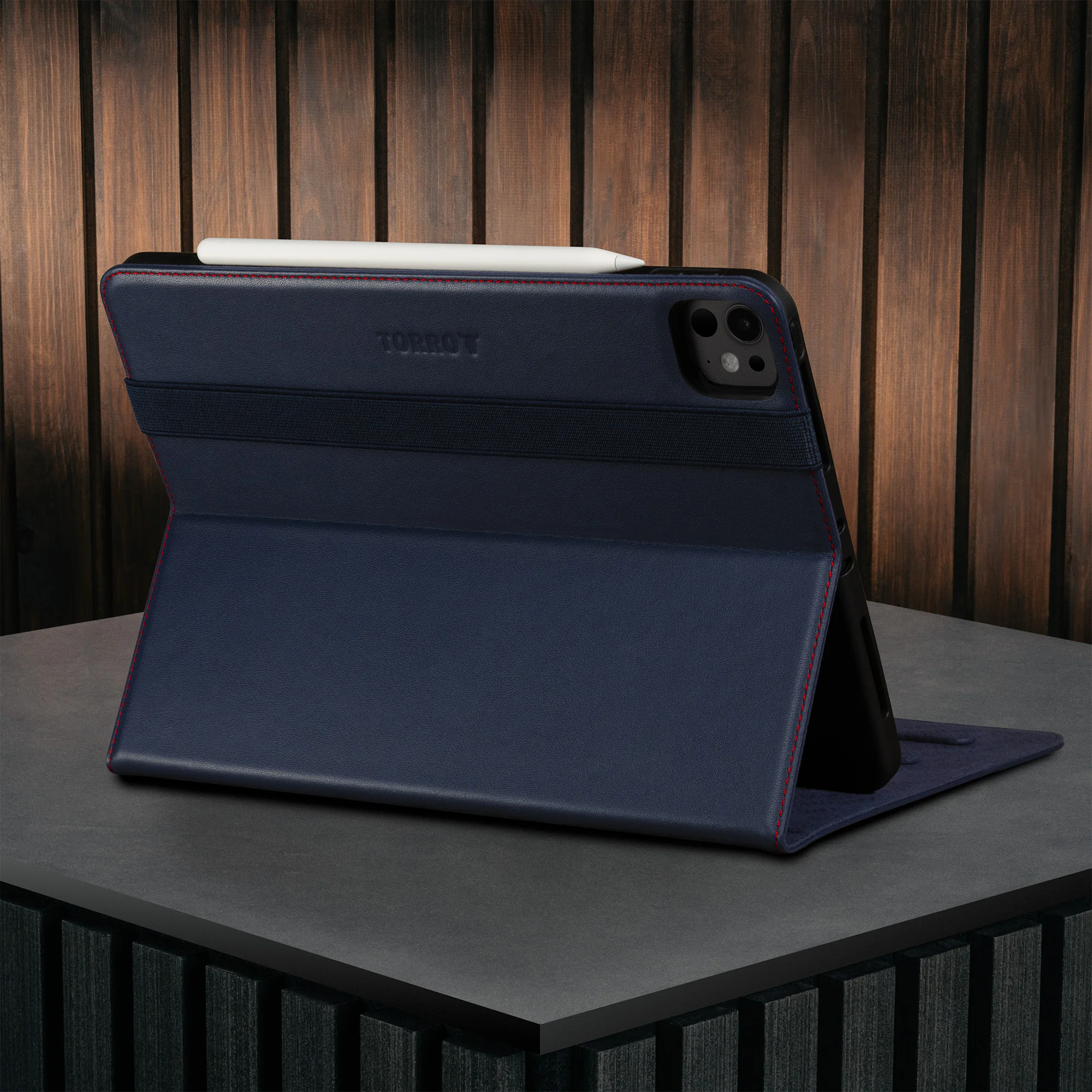 Apple iPad Pro 11-inch Leather Case (M5 2025 & M4 2024) - Image 14