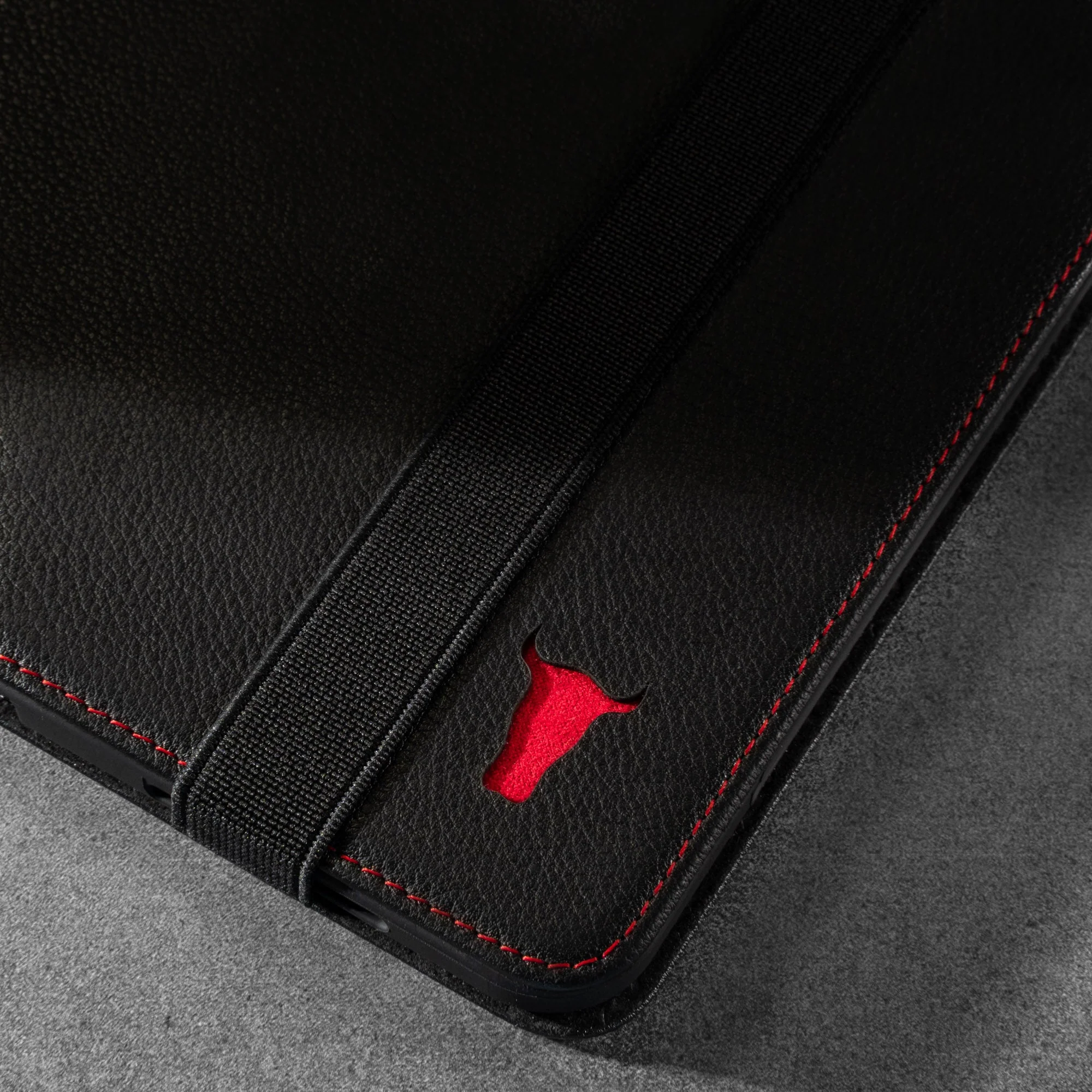 Apple iPad Pro 12.9-inch Leather Case (4th, 5th & 6th Generation) - Image 6