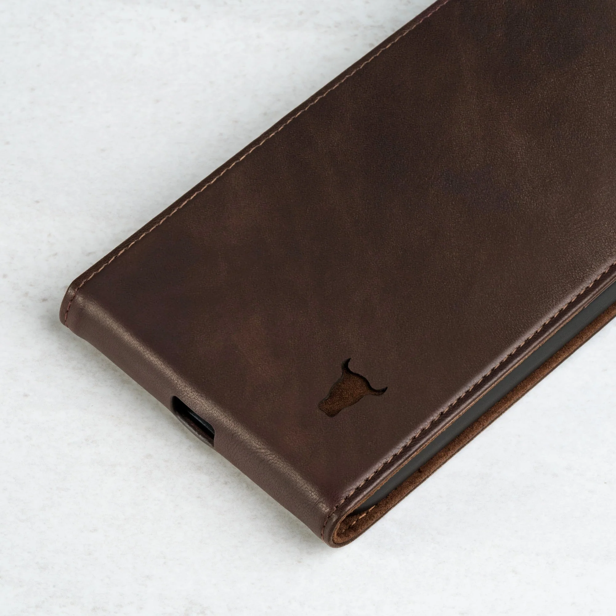iPhone 14 Plus Leather Flip Case (MagSafe Charging) - Image 4