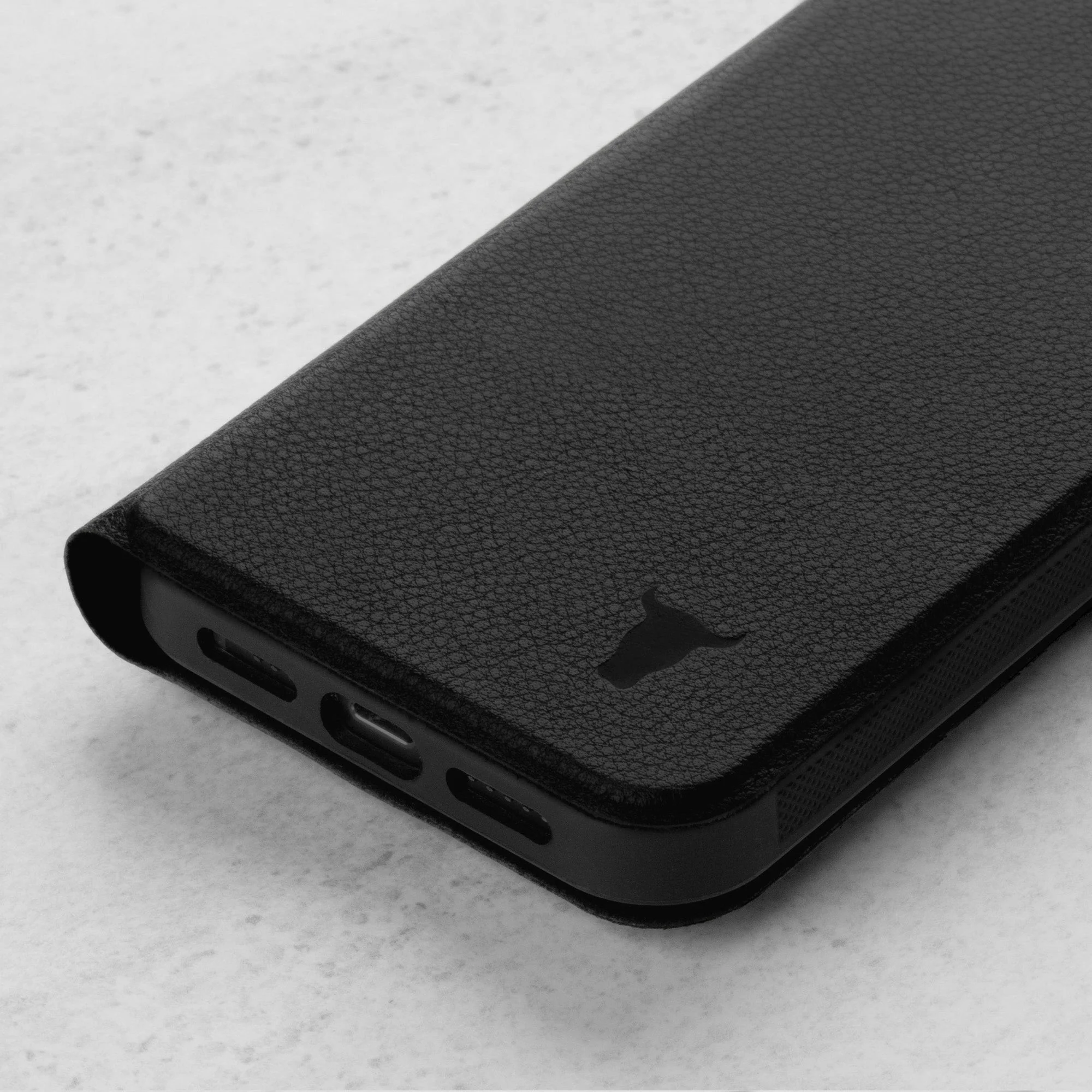 Apple iPhone 14 Pro 2-in-1 Leather Bumper Case with Detachable Folio (MagSafe Charging) - Image 6