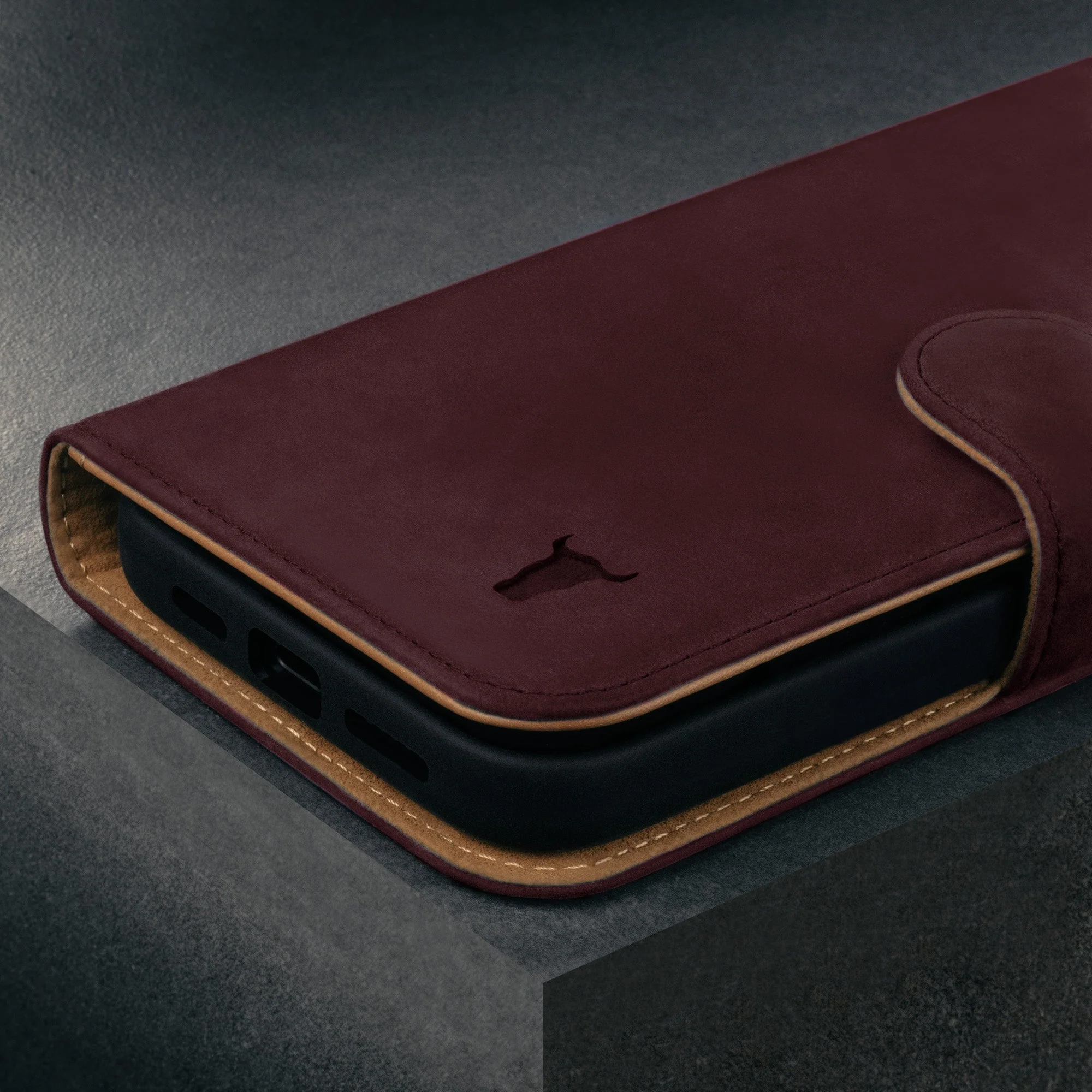 Apple iPhone 15 Pro 2-in-1 Nubuck Leather Wallet Case (with Detachable Cover) - Image 6