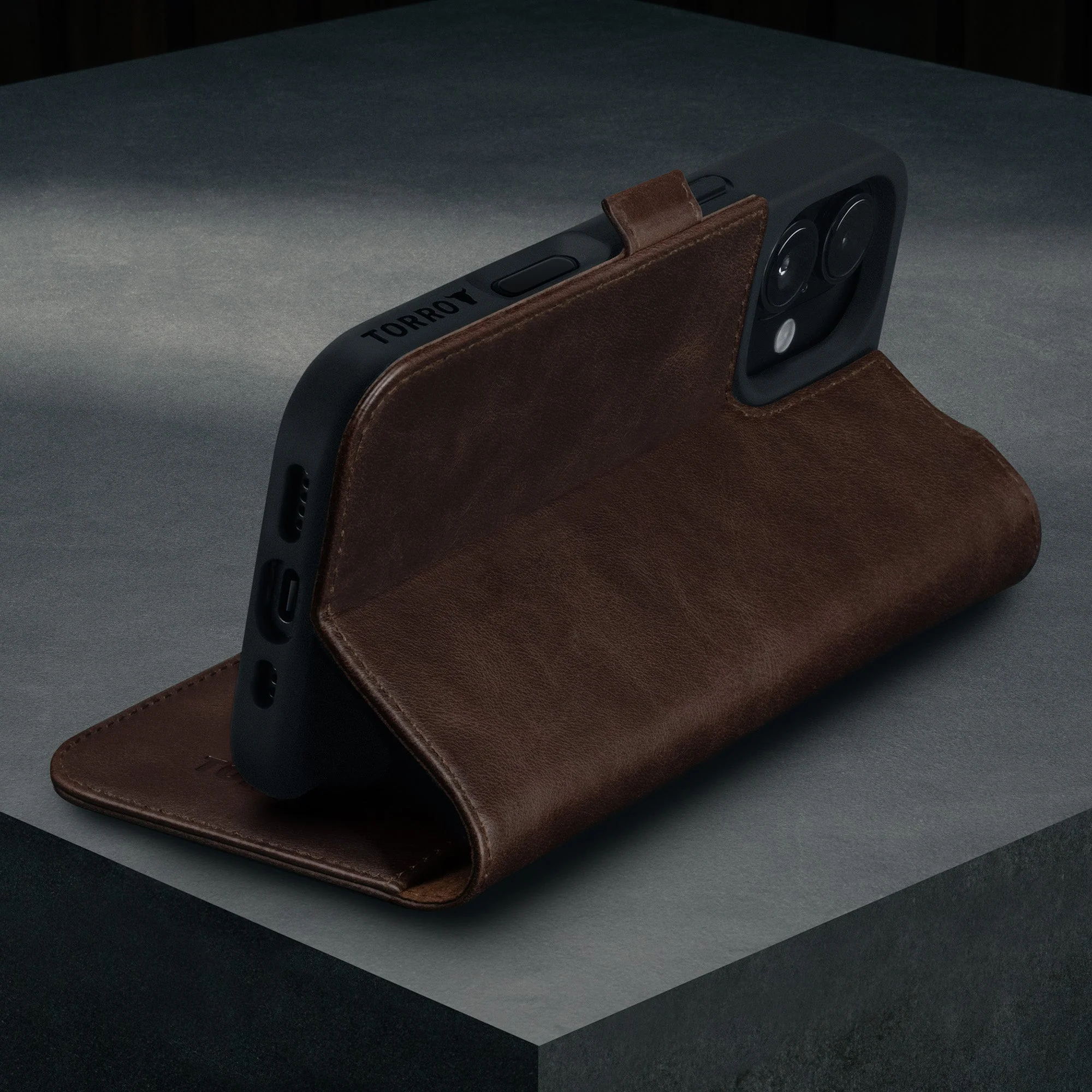 Apple iPhone 16 Leather Wallet Case (MagSafe Charging) - Image 13