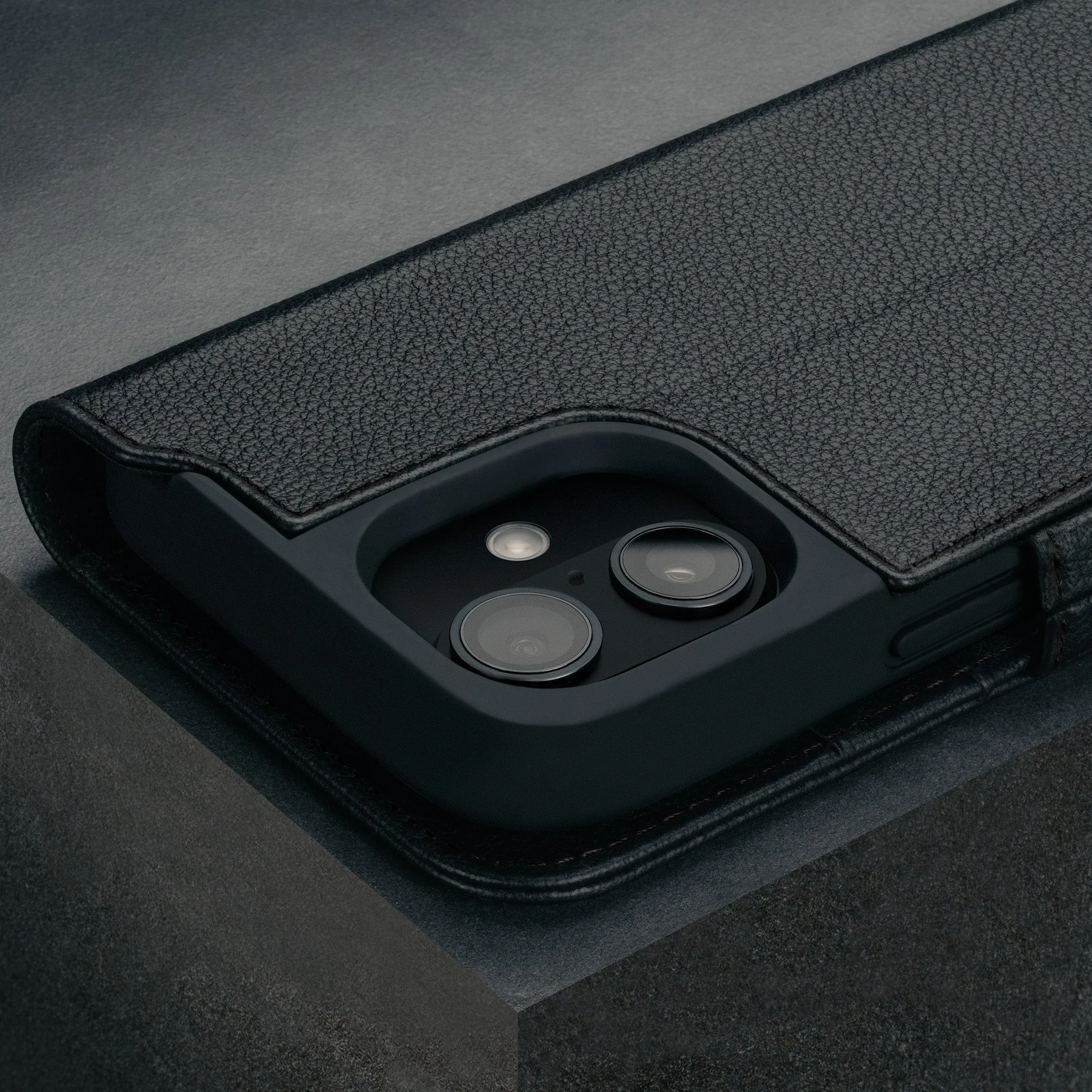 Apple iPhone 16 Leather Wallet Case (MagSafe Charging) - Image 33