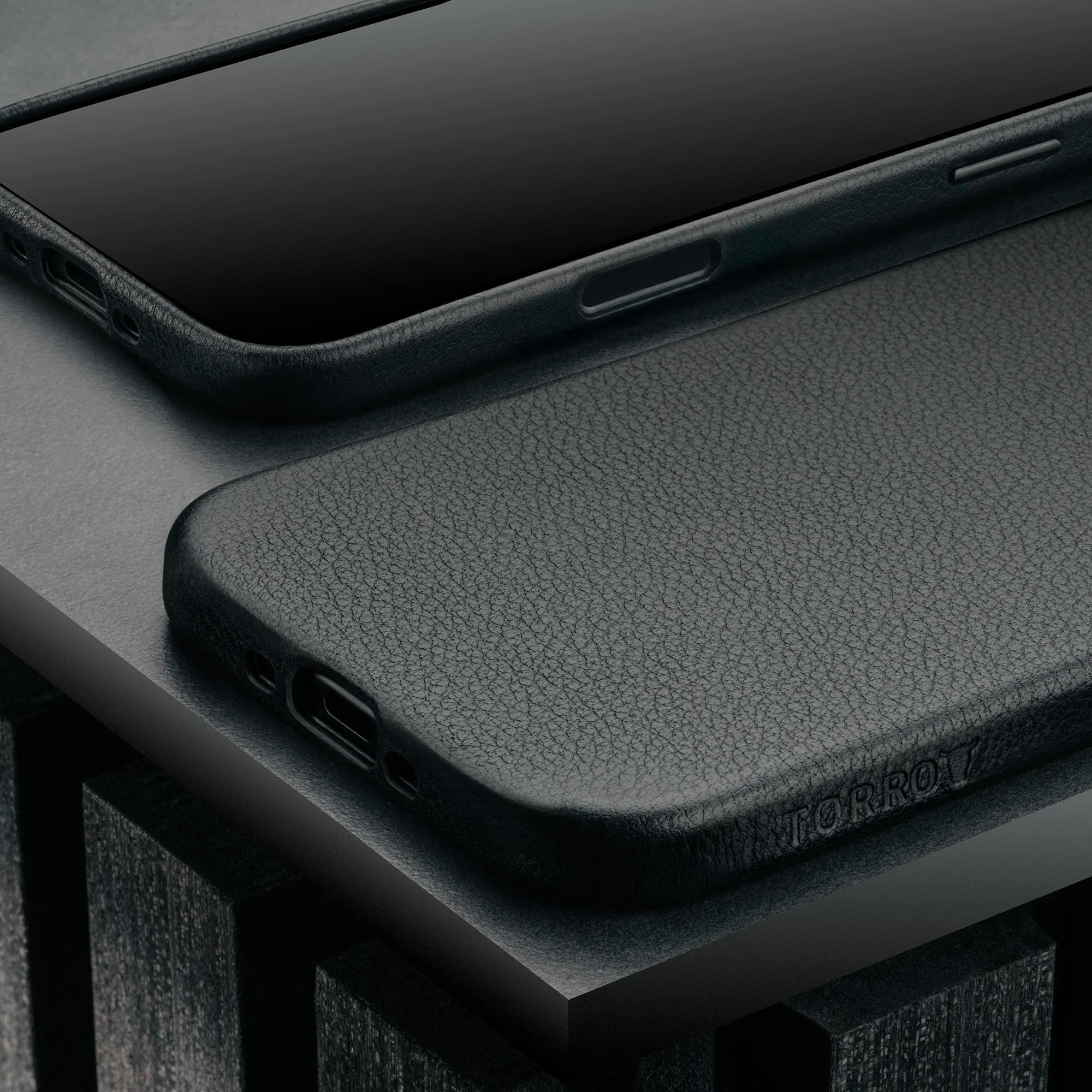 iPhone Air Leather Bumper Case (MagSafe Compatible) - Image 7