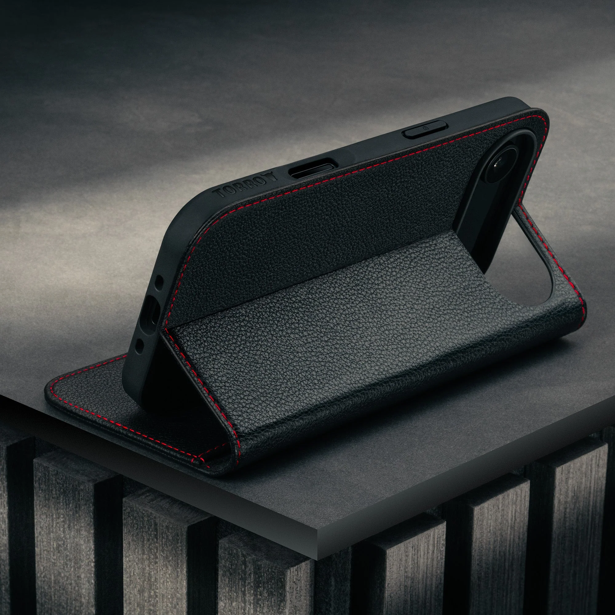 Apple iPhone Air Leather Wallet Case (MagSafe Charging) - Image 5