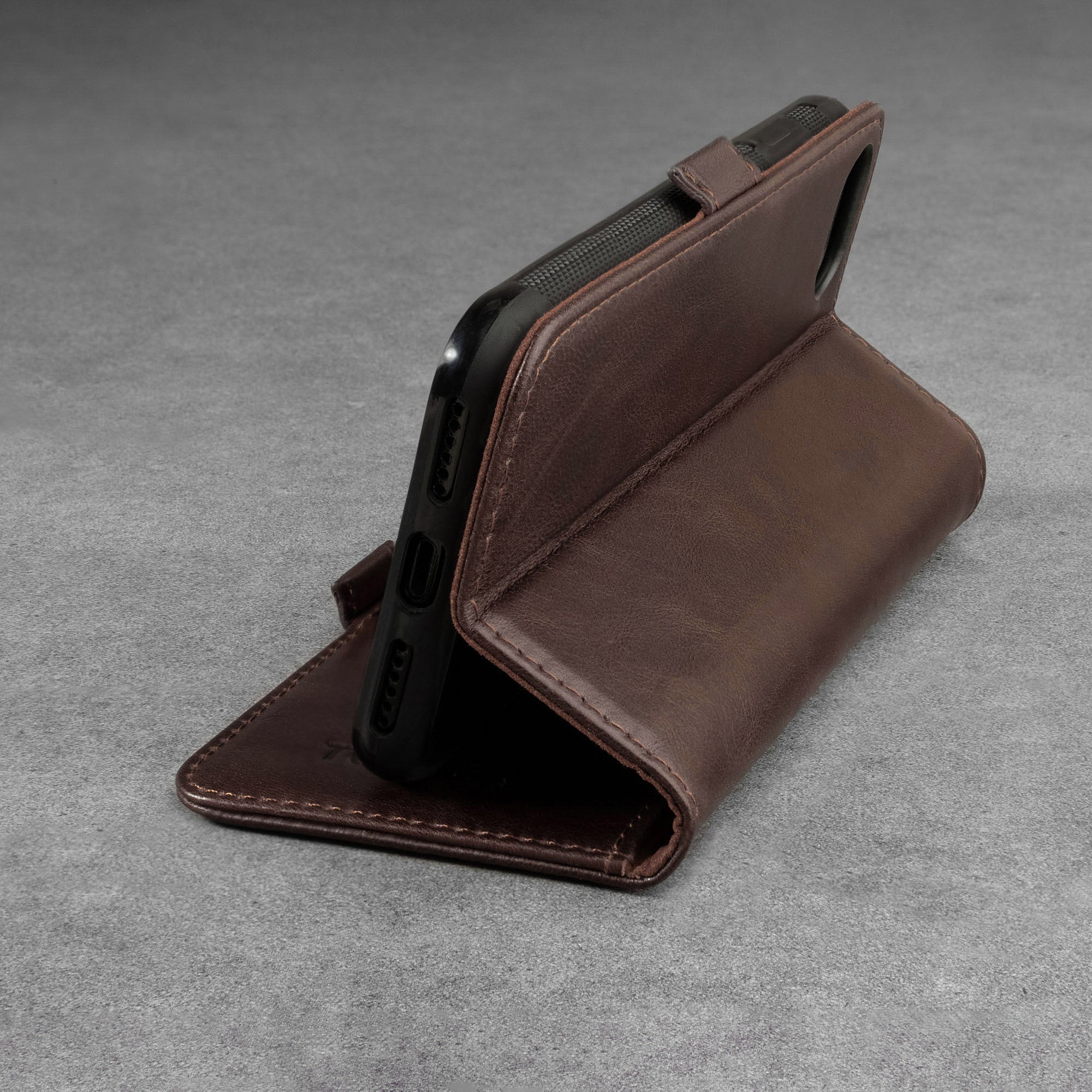 Apple iPhone SE 2022/2020, iPhone 8 & iPhone 7 Leather Wallet Case (with Stand Function) - Image 13