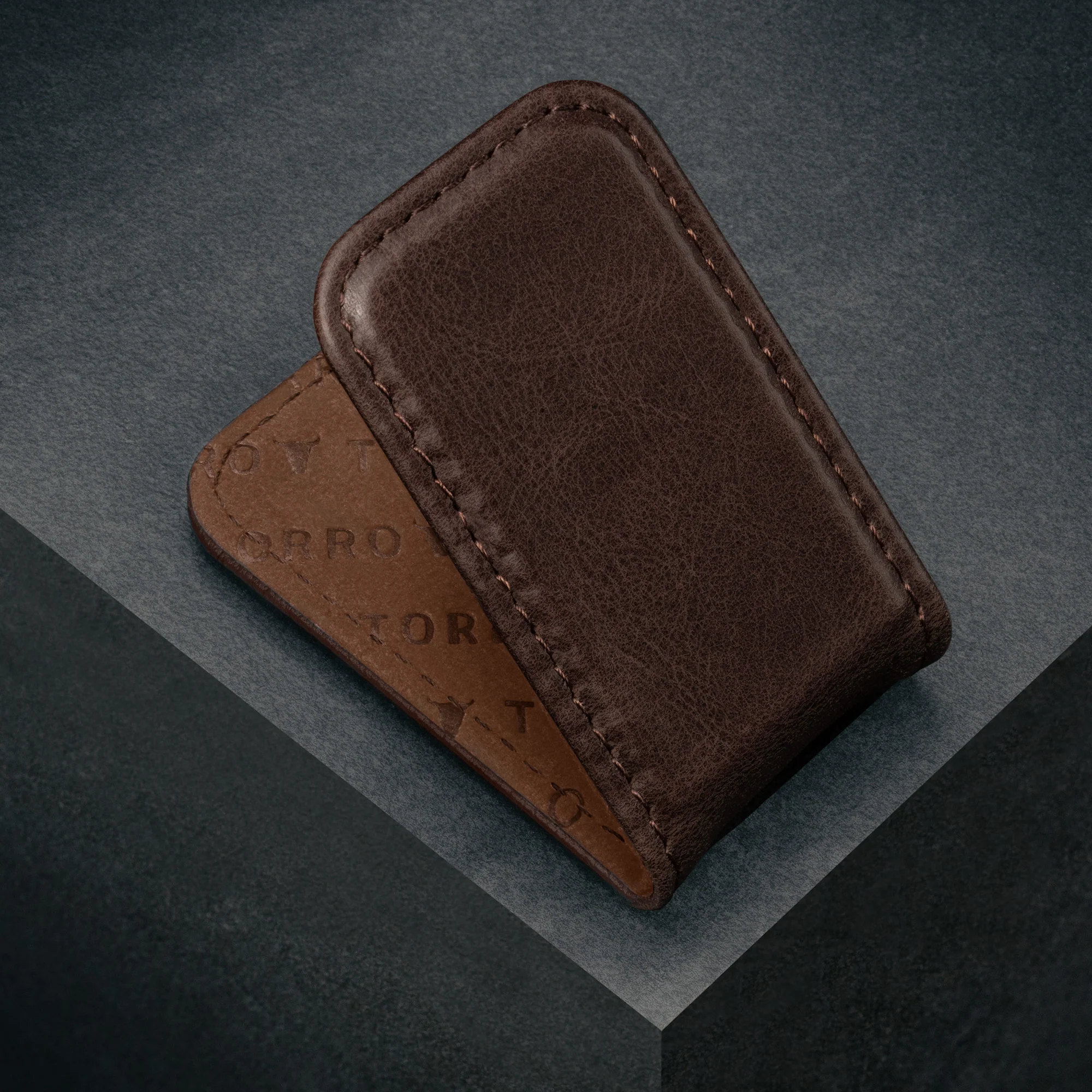 Slim Leather Money Clip with Magnetic Closure - Image 7